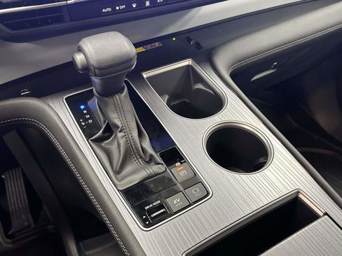 Used 2025 Toyota Sienna LE image 26