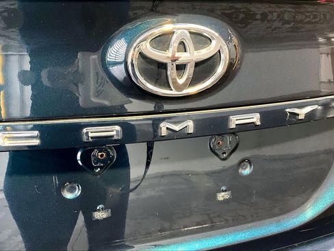 Used 2020 Toyota Camry SE image 10