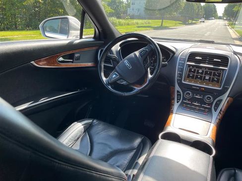 Used 2018 Lincoln MKX Reserve AWD/4WD image 29