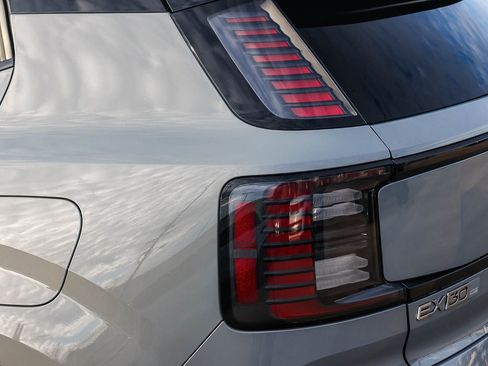 New 2026 Volvo EX30 Plus w/ Protection Package image 10