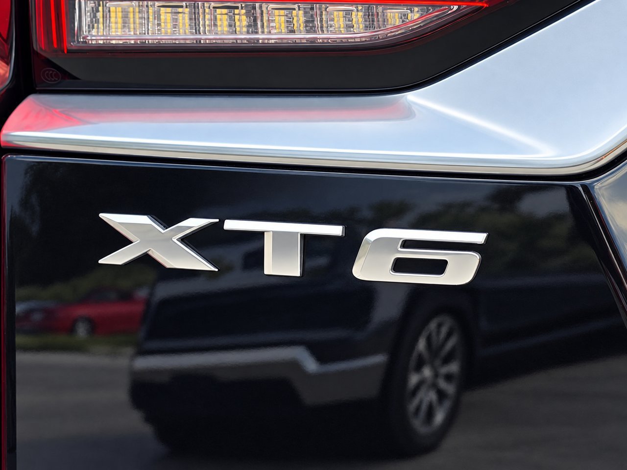 Certified 2024 Cadillac XT6 Premium Luxury FWD image 9