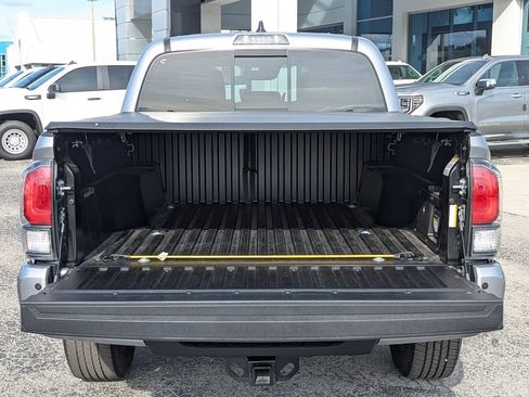 Used 2021 Toyota Tacoma Limited image 8