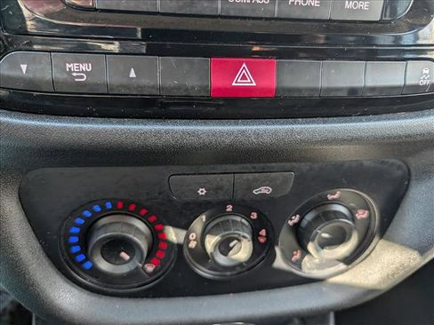 Used 2018 RAM ProMaster City Tradesman image 22