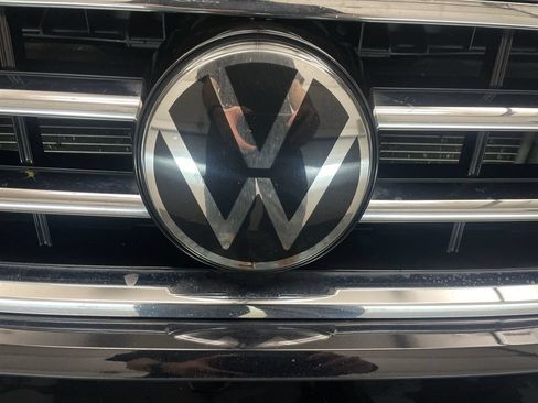 Used 2024 Volkswagen Tiguan SE AWD/4WD image 24