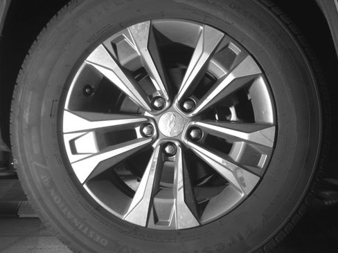 Used 2025 Chevrolet Equinox LT FWD image 18