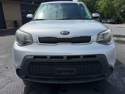 Used 2015 Kia Soul FWD image 2