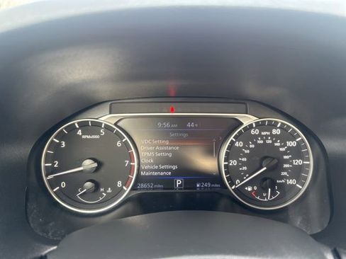 Used 2025 Nissan Altima 2.5 SV FWD image 11