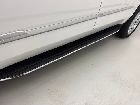 Used 2020 Cadillac Escalade ESV 4WD image 14