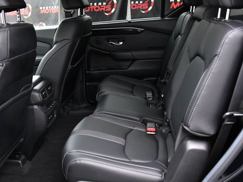 Used 2025 Honda Pilot EX-L image 39