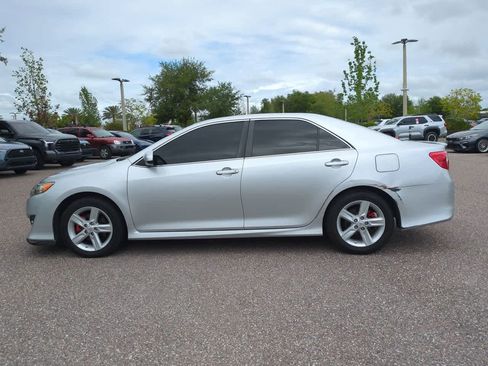 Used 2014 Toyota Camry SE image 3