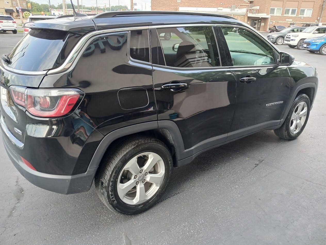 Used 2018 Jeep Compass Latitude w/ Popular Equipment Group AWD/4WD image 12