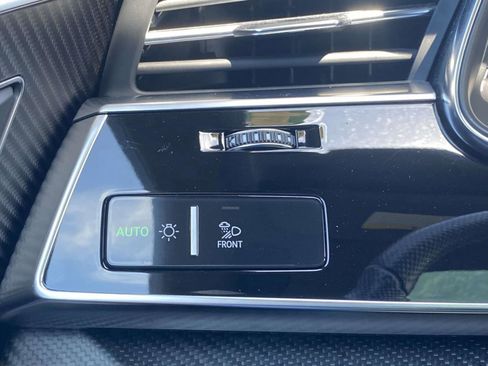 Certified 2022 Audi RS Q8 w/ Carbon Optic Package image 20