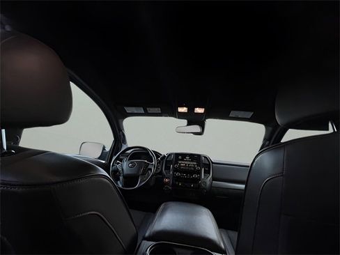 Used 2021 Nissan Titan PRO-4X image 33