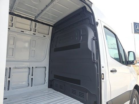 New 2026 Mercedes-Benz Sprinter 2500 image 12