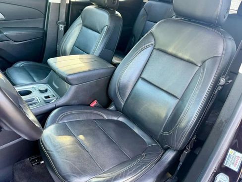 Used 2020 Chevrolet Traverse LT w/ LT Premium Package AWD/4WD image 10