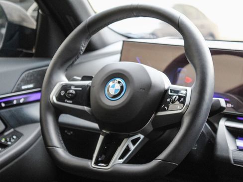 Used 2025 BMW i5 eDrive40i w/ M Sport Package image 15