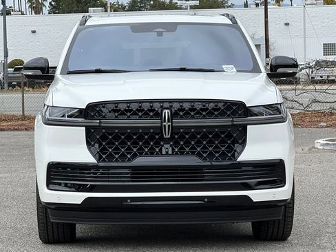 New 2025 Lincoln Navigator L Reserve w/ Jet Appearance Package image 3