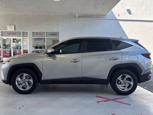 Used 2022 Hyundai Tucson SE w/ Cargo Package AWD/4WD image 6
