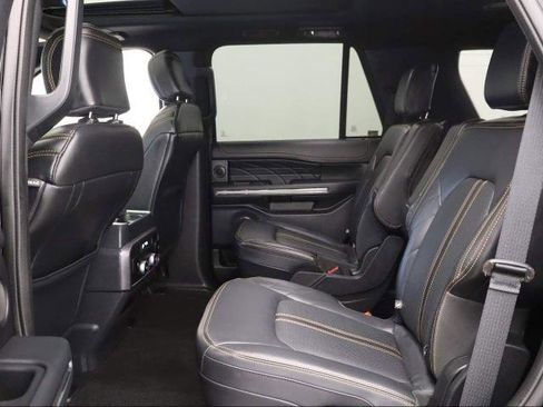 Certified 2022 Ford Expedition Platinum image 27