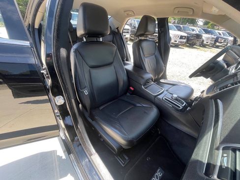 Used 2017 Chrysler 300 Limited RWD image 31