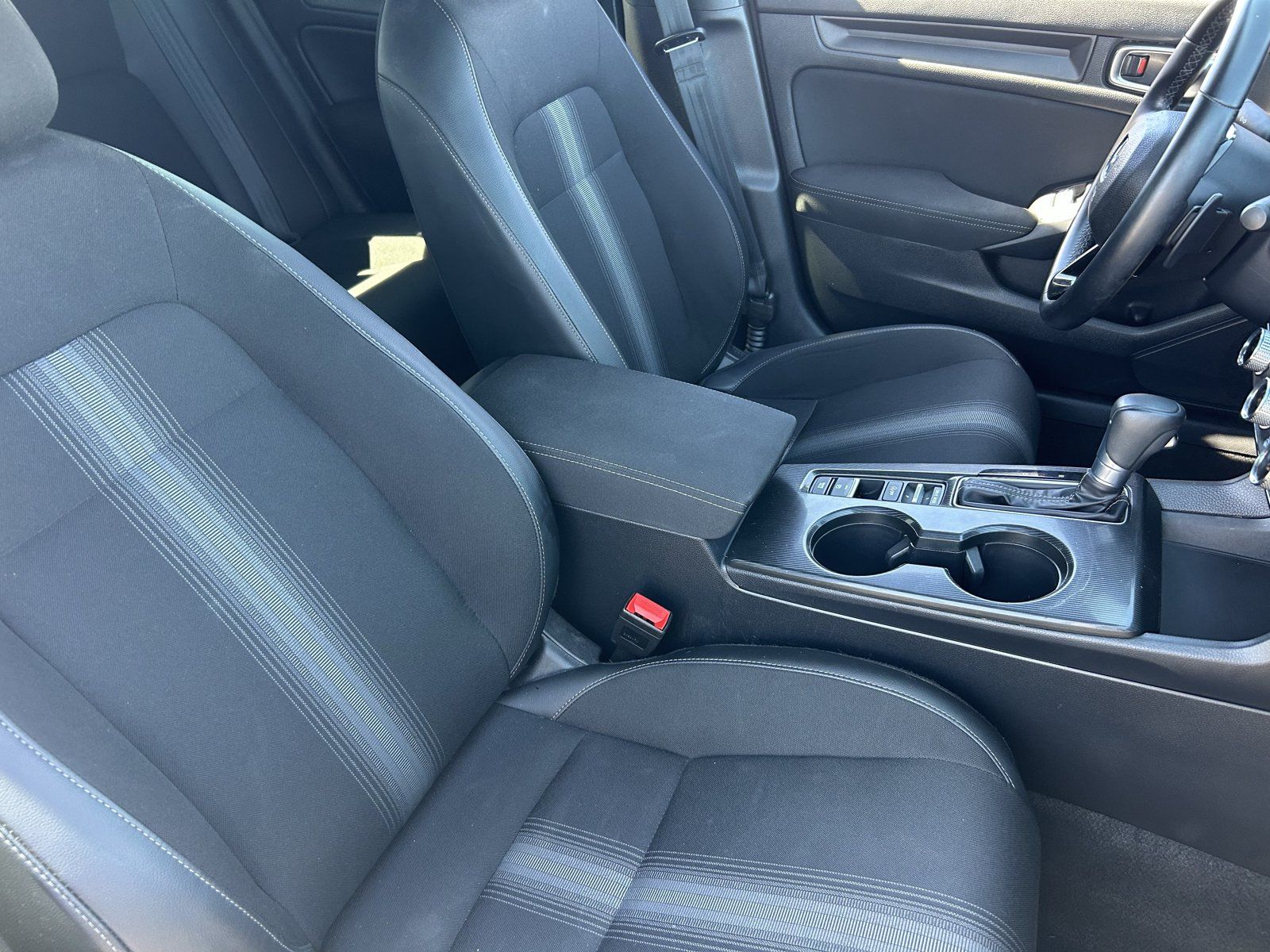 Used 2025 Honda Civic Sport image 10