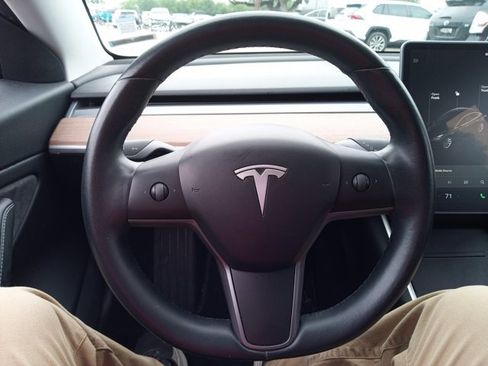 Used 2018 Tesla Model 3 Long Range image 15