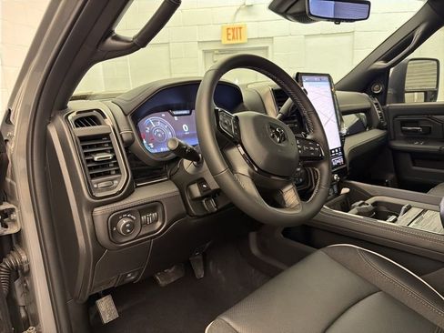 New 2026 RAM 2500 Limited AWD/4WD image 22