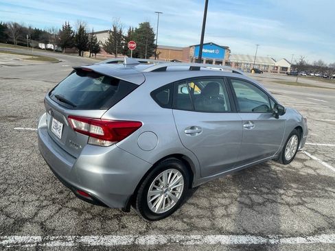 Used 2017 Subaru Impreza 2.0i Premium image 8