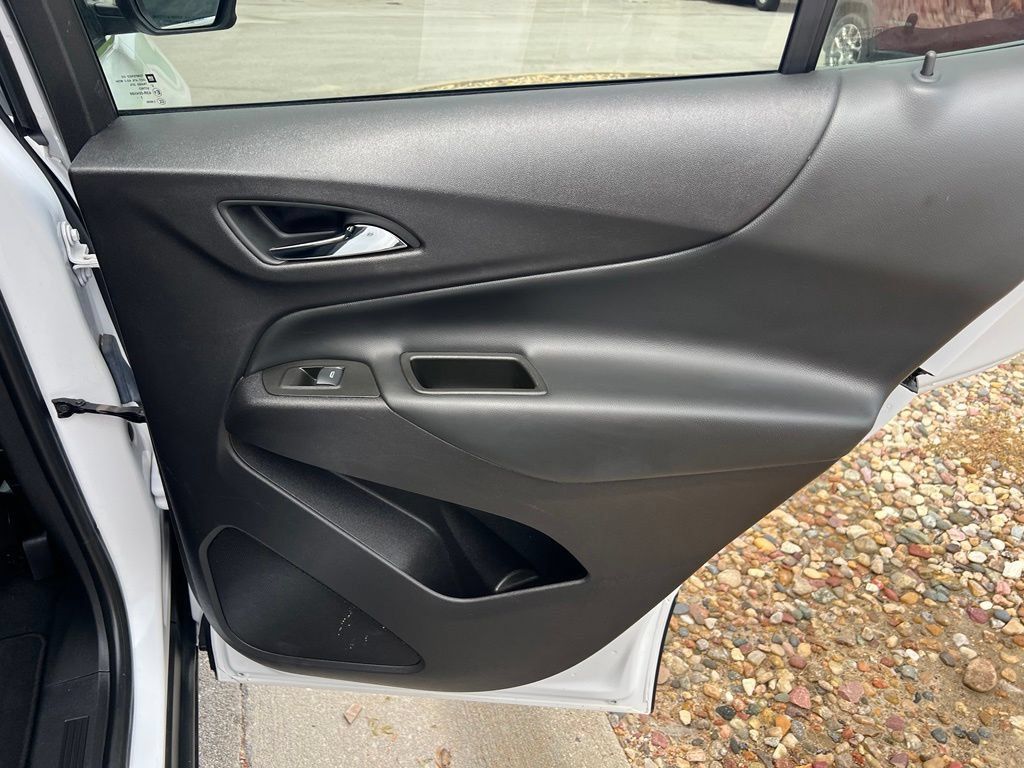 Used 2024 Chevrolet Equinox LT AWD/4WD image 24