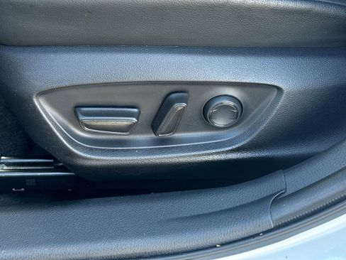 Used 2023 Toyota Camry SE image 18