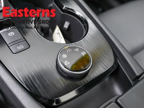 Used 2021 Nissan Rogue SV w/ Premium Package image 20