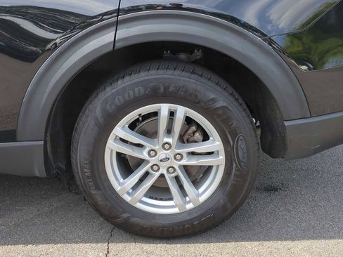 Used 2023 Ford Explorer XLT w/ Equipment Group 202A AWD/4WD image 14