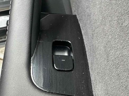 Used 2020 Tesla Model Y Performance AWD/4WD image 33