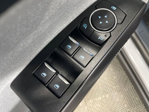 New 2025 Ford Maverick XLT image 15