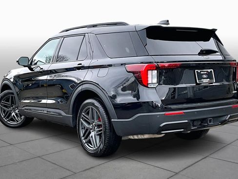 Used 2025 Ford Explorer ST-Line w/ Premium Package image 11