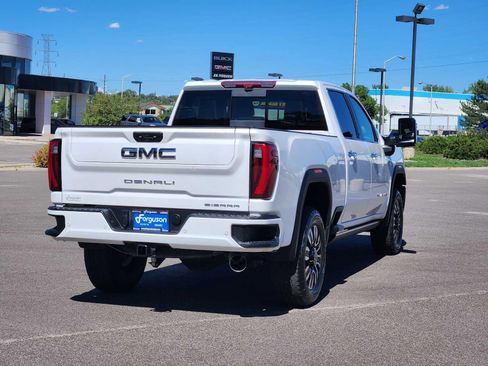 Used 2024 GMC Sierra 2500 Denali Ultimate AWD/4WD image 3