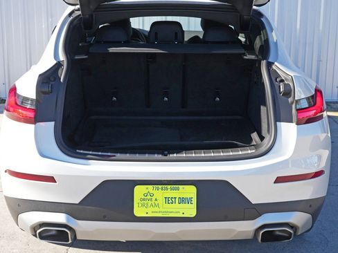 Used 2023 BMW X4 xDrive30i w/ Premium Package image 10