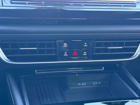 New 2026 Volkswagen Atlas Cross Sport SEL R-Line AWD/4WD image 12