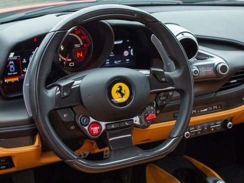 Used 2020 Ferrari F8 Tributo image 16