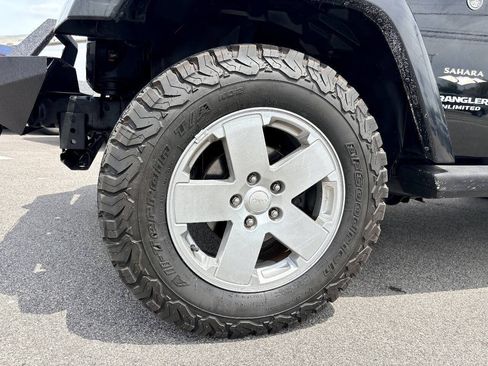 Used 2007 Jeep Wrangler Unlimited Sahara AWD/4WD image 35