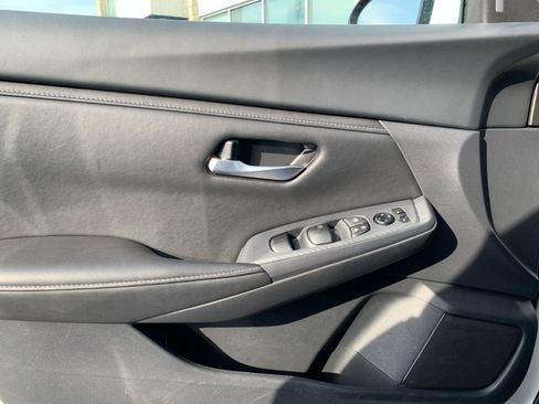 Used 2025 Nissan Sentra SV image 20