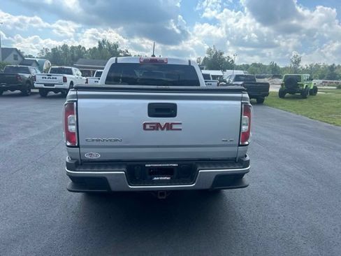 Used 2015 GMC Canyon SLE AWD/4WD image 4