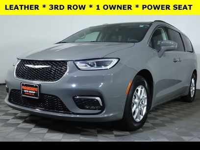 Used 2022 Chrysler Pacifica Touring-L