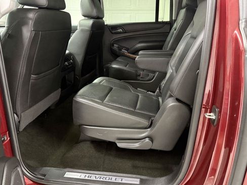 Used 2018 Chevrolet Suburban Premier AWD/4WD image 25