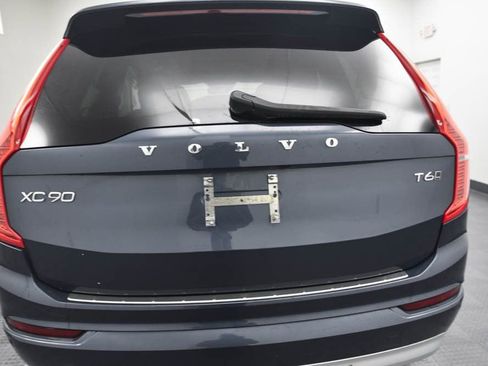 Used 2022 Volvo XC90 T6 Momentum w/ Advanced Package image 5