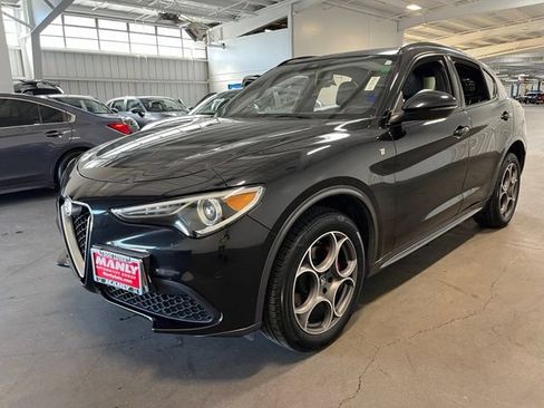 Used 2022 Alfa Romeo Stelvio Ti AWD/4WD image 7