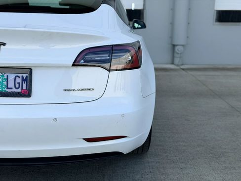 Used 2018 Tesla Model 3 Long Range image 23