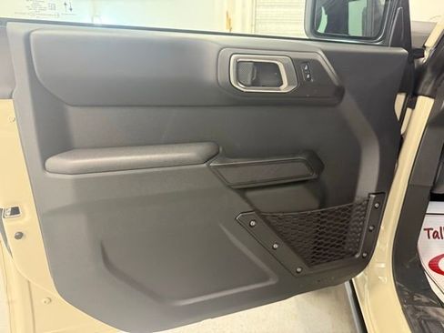 New 2026 Ford Bronco Badlands image 13