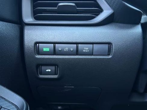 Certified 2025 Nissan Sentra S image 25