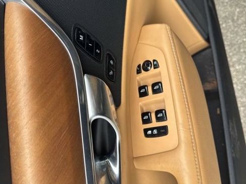 Used 2017 Volvo S90 T6 Inscription w/ Climate Package image 18